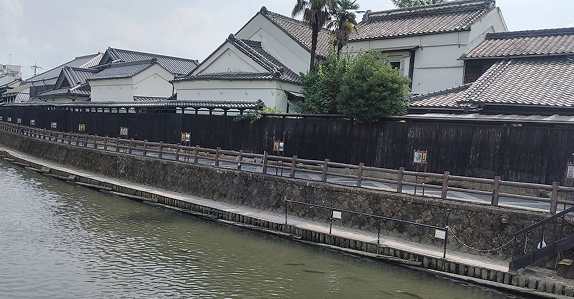 石蔵造りの街